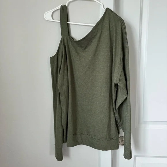 🎉HP!🎉 We the Free Saratoga Top Green Size Small Boho Asymmetric Off the Shoulder - Picture 4 of 14